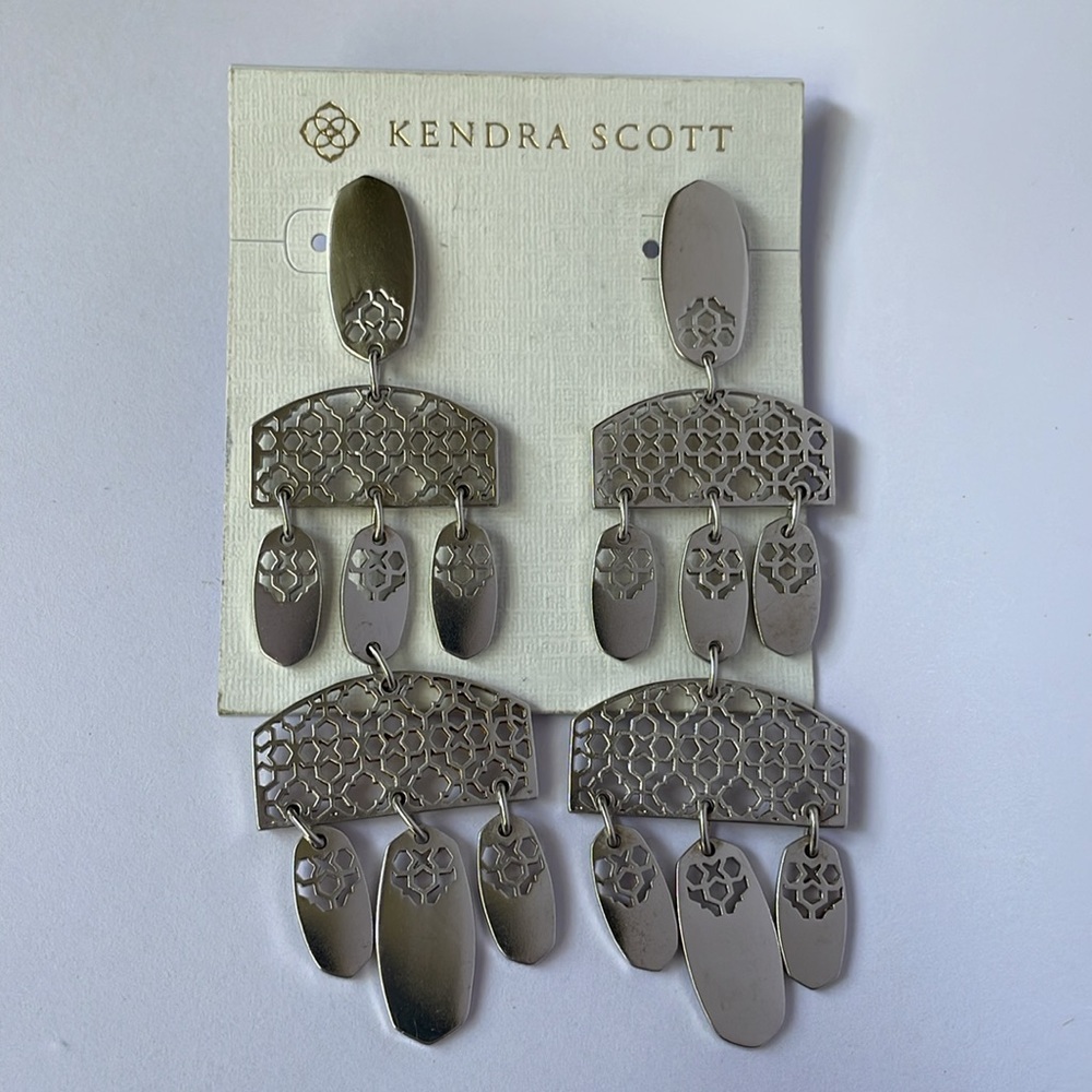 Kendra Scott Emmet earrings
